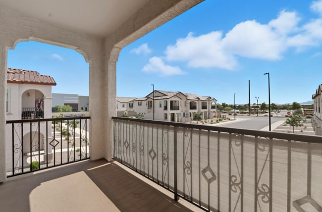 Building Photo - *Like Brand New Luxurious Modern 3 Bedroom 2 Bath Townhome in Warner Meadows!**