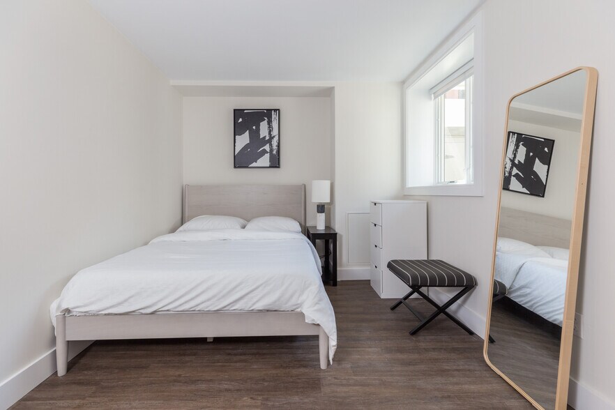 Building Photo - 139 Marcella St