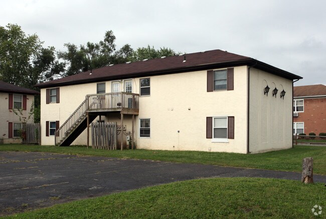 Building Photo - Red Rock Apartments
