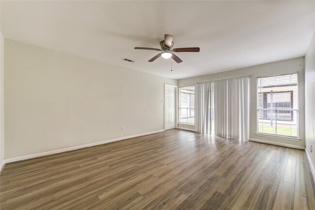 Building Photo - 8107 Durklyn Ln