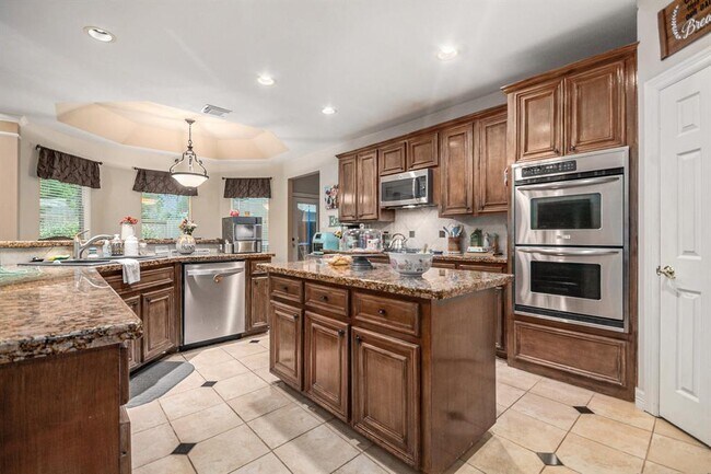 Building Photo - 305 Pinnacle Cove Ct