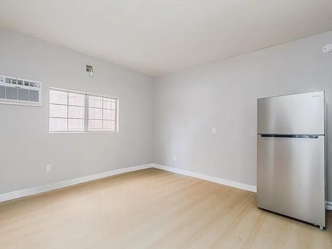Building Photo - 3806 S Broadway