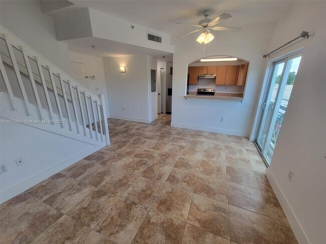 Primary Photo - 357 N Royal Poinciana Blvd