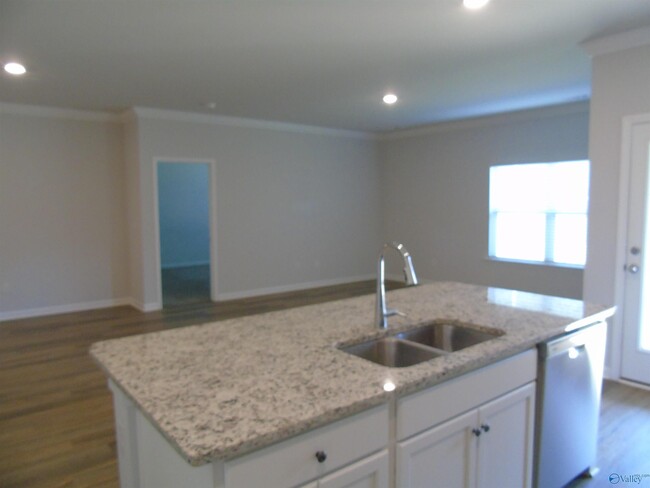 Building Photo - 207 List Rd