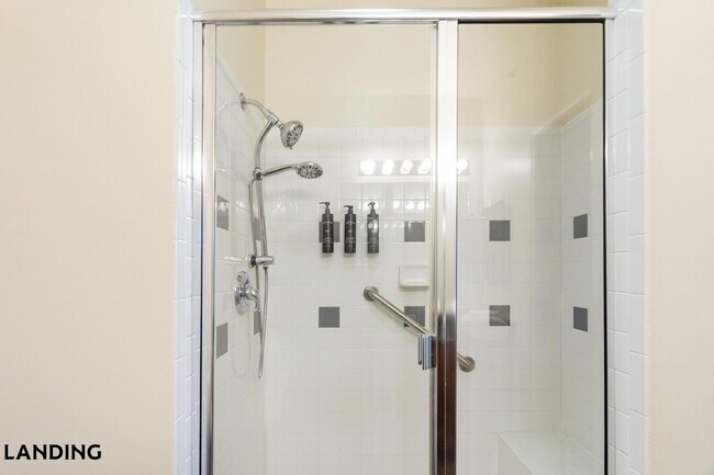 Building Photo - 400 Blake St