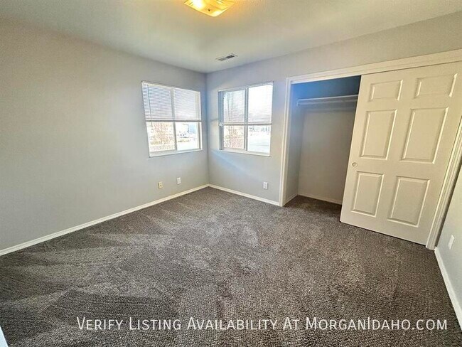 Building Photo - 6723 W Overland Rd