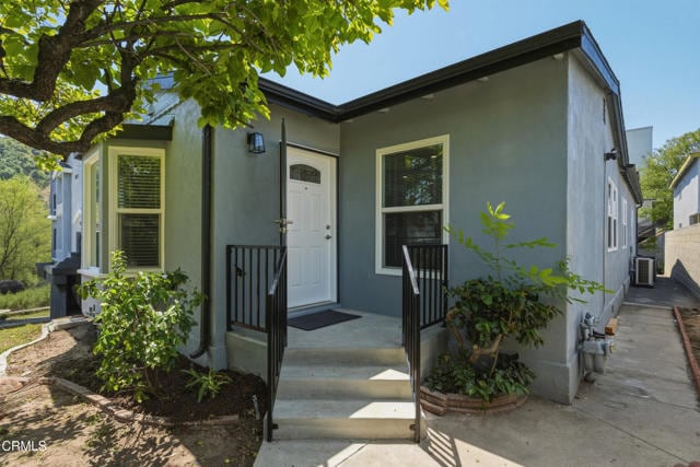 Building Photo - 250 S Ave 55