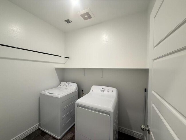 Building Photo - 9989 Caton Ct