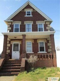 Building Photo - 2773 Woodbridge Ave