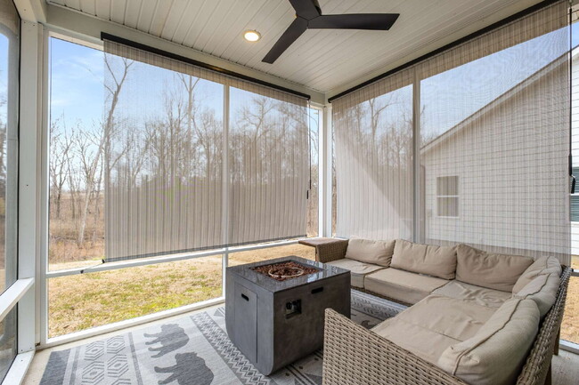 Building Photo - New Construction in a Great Neighborhood