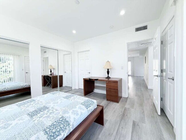 Building Photo - 1258 Leighton Ave