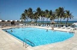 Building Photo - 5161 Collins Ave