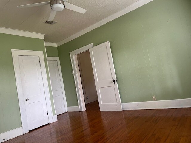 Building Photo - 1409 N Austin St