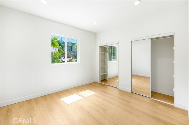 Building Photo - 4038 Somers Ave