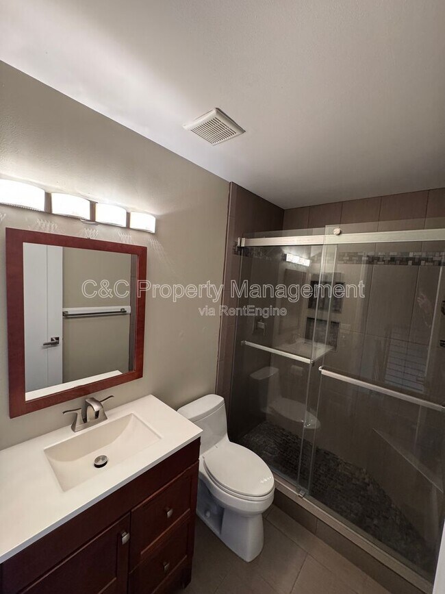 Building Photo - 912 Sunnybrae Ln