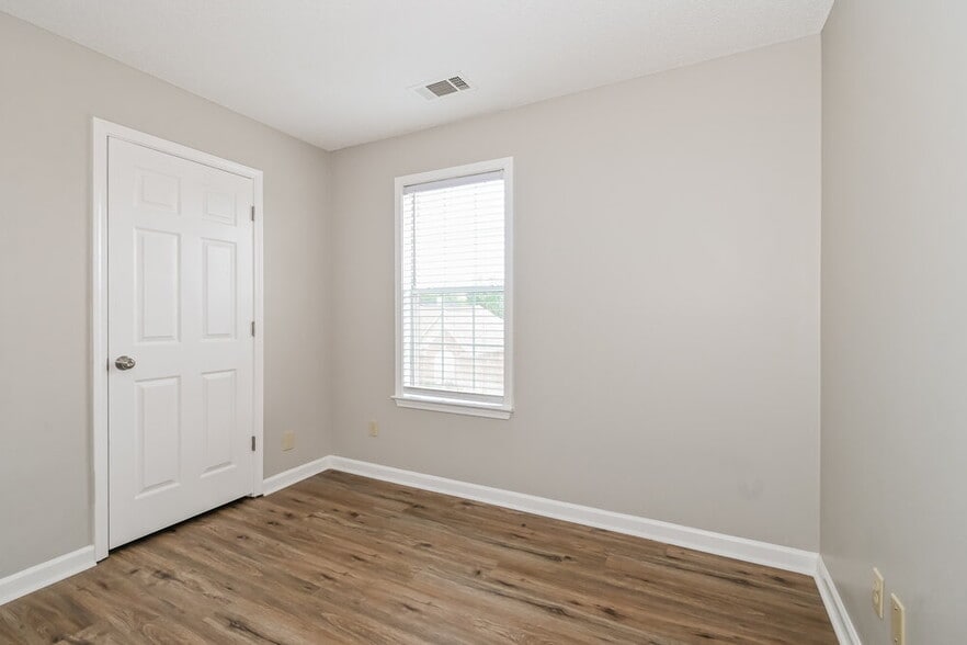 Building Photo - 8713 Citrus Bend Dr