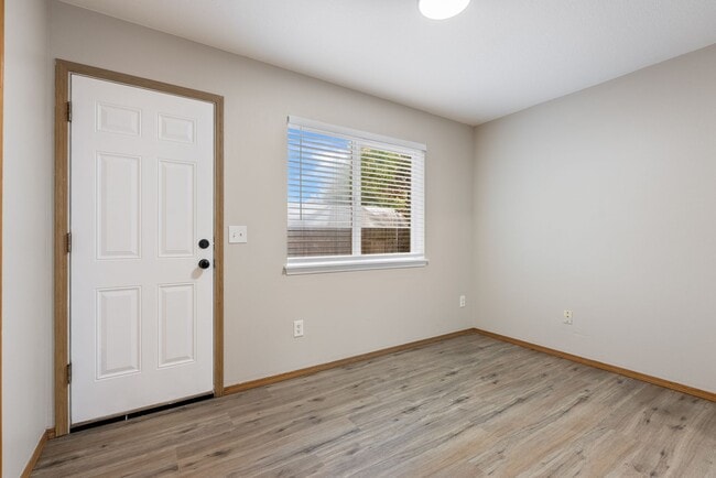 Building Photo - 2835 SE 90th Pl