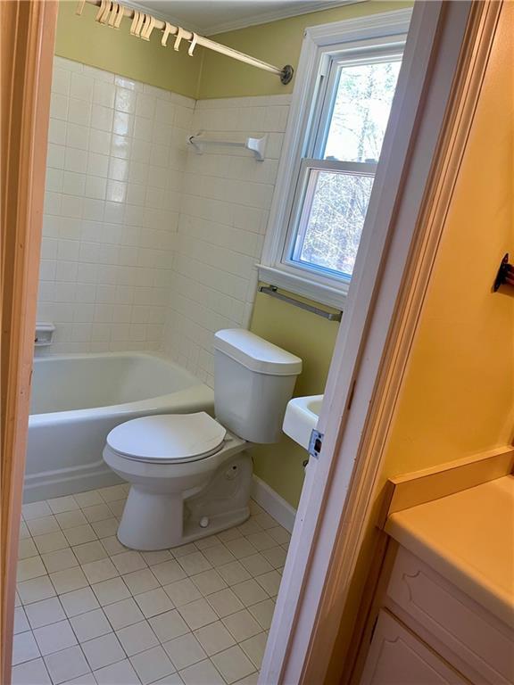 Building Photo - 119 Woodlawn Dr NE