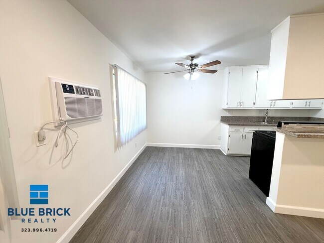 Building Photo - 5130 Yarmouth-23