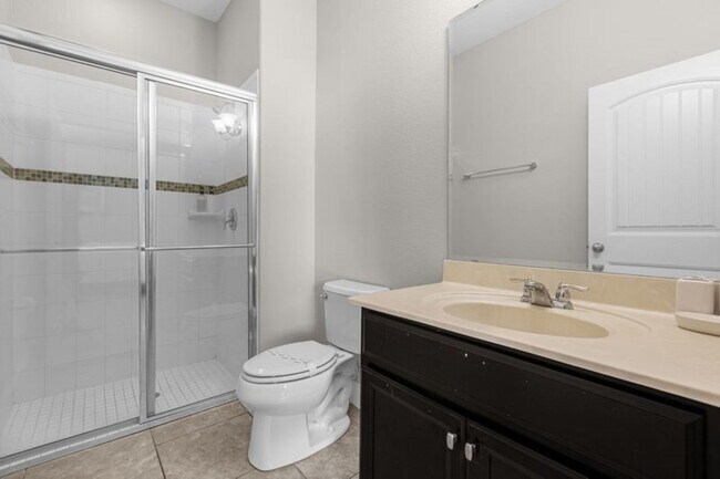 Building Photo - 4159 Oak Tree Dr