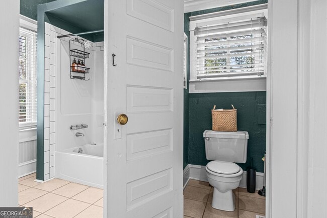 Building Photo - 693 Boulevard