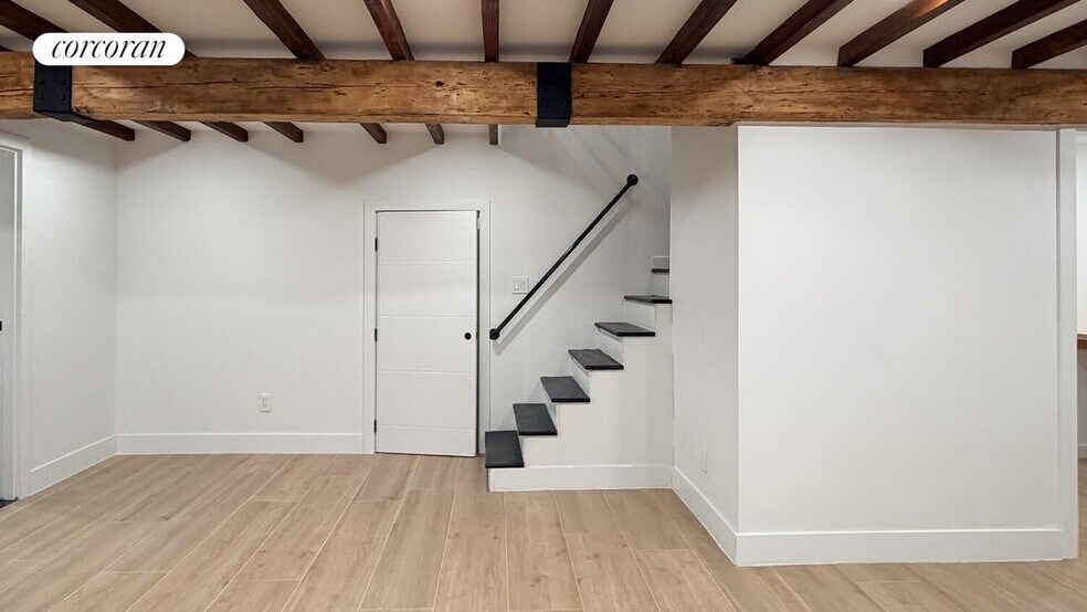 Building Photo - 183 Green St