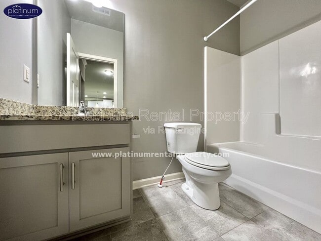 Building Photo - 2435 Kemp Dr NW