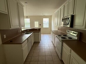 Building Photo - 16623 Newglen Ln