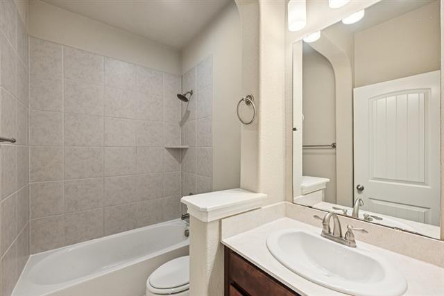 Building Photo - 924 Lake Cypress Ln