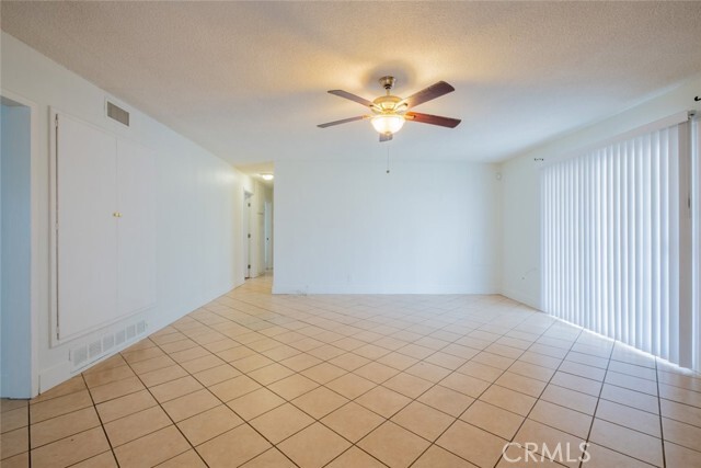 Building Photo - 6933 Fallbrook Ave