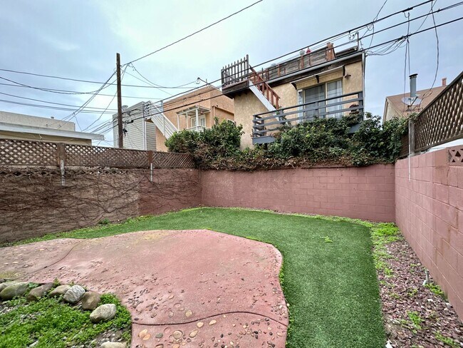 Building Photo - 1 Bed + 1 Bath Cottage | Hollywood By the Sea | Unfurnished