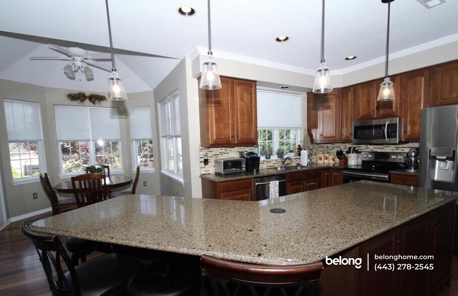 Building Photo - 5411 Chillingham Pl