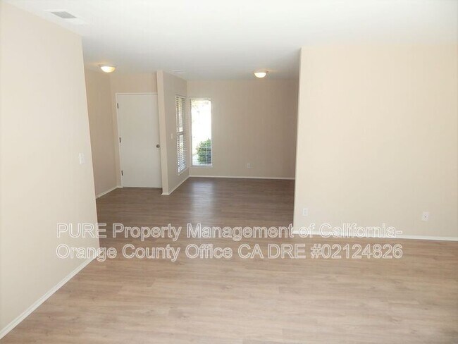 Building Photo - 6092 Larchwood Dr