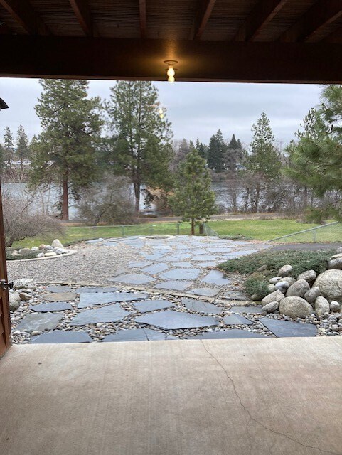 Building Photo - 18319 E Riverway Ave