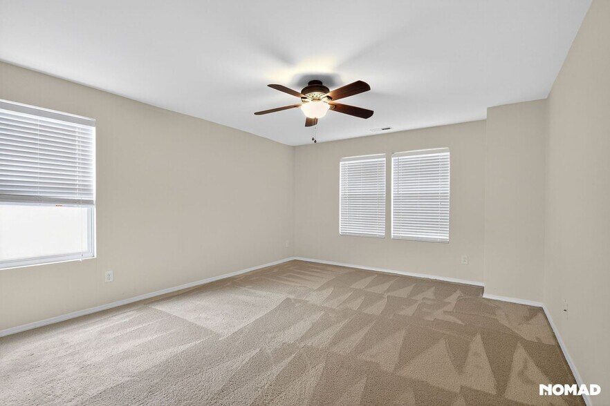 Building Photo - 241 Seymour Pl