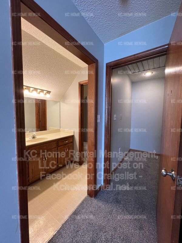Building Photo - 8002 NW 79th Pl