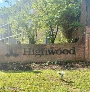 Building Photo - 707 Highwood Dr