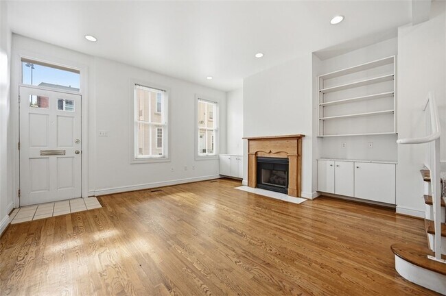 Building Photo - 326 Hailman St