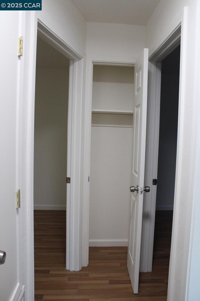 Building Photo - 827 S 33rd St