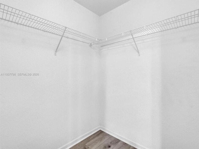 Building Photo - 3873 Tree Top Dr