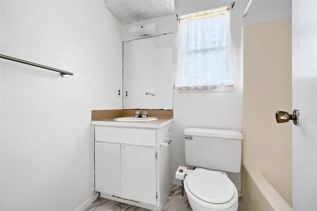 Building Photo - 7214 Salt Springs Dr