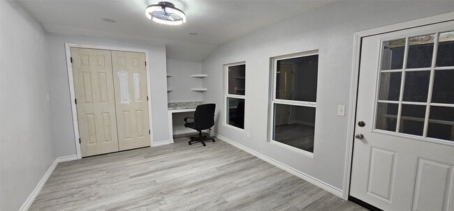 Building Photo - 2634 Tidewater Dr