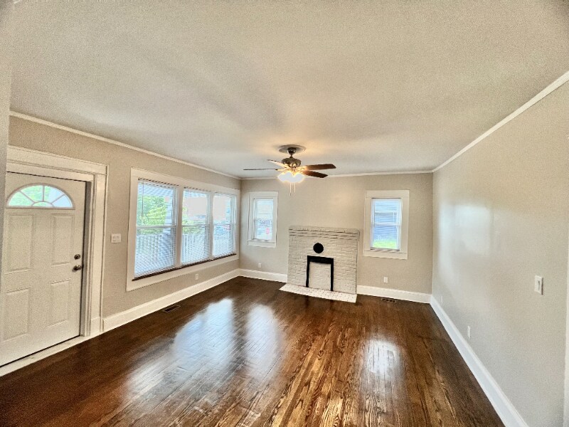 Building Photo - 2101 Hoitt Ave
