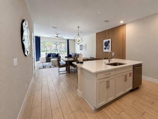 Building Photo - 7821 Spectrum Dr
