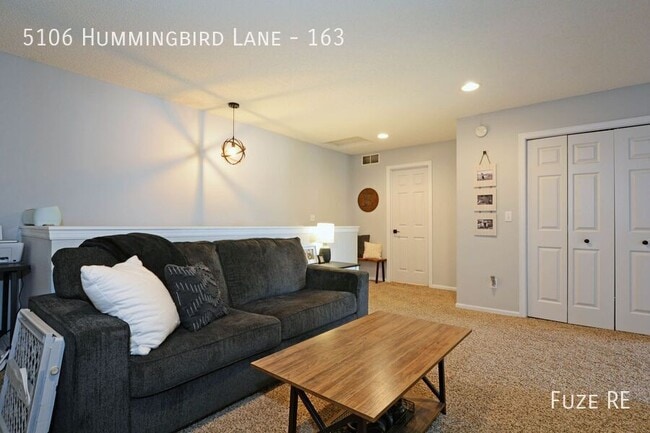 Building Photo - 5106 Hummingbird Ln