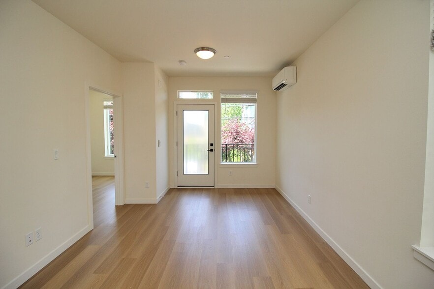 Building Photo - 1111 SE Tenino St