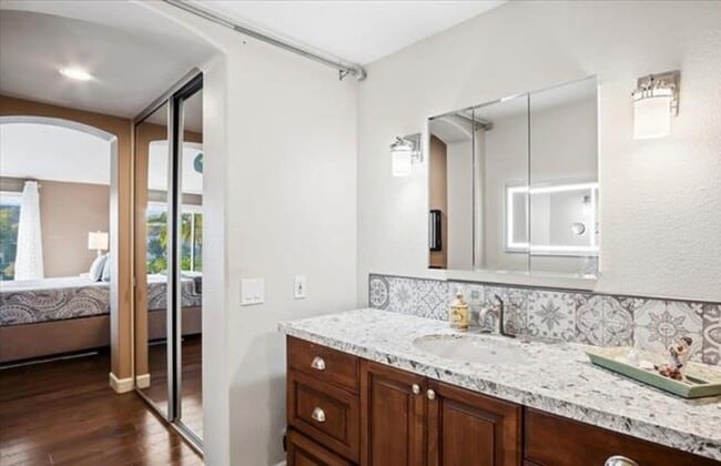 Building Photo - Refined Coastal Living in One of Carlsbad’s Most Exclusive Communities