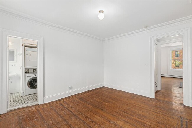 Building Photo - 237 Grove St