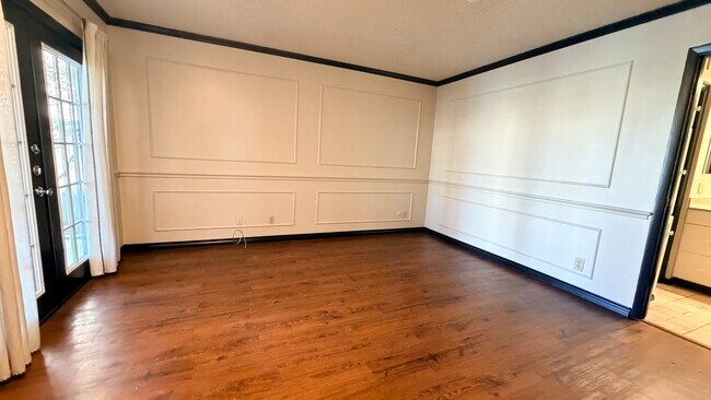 Building Photo - 13738 Tajamar St