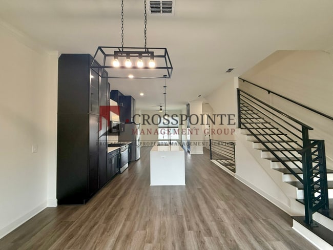 Building Photo - Tour Today! Stunning 3 Bedroom, 3.5 Bath Townhome!